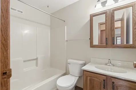3211 15th Avenue S Fargo ND 58103