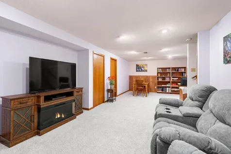 545 Crestview Lane Owatonna MN 55060