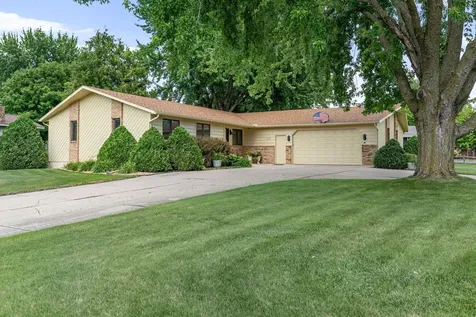 545 Crestview Lane Owatonna MN 55060