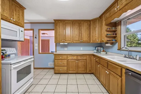 23235 Oakdale Drive Rogers MN 55374