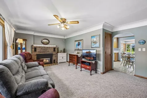23235 Oakdale Drive Rogers MN 55374