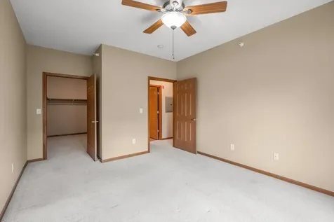 114200 Hundertmark Chaska MN 55318