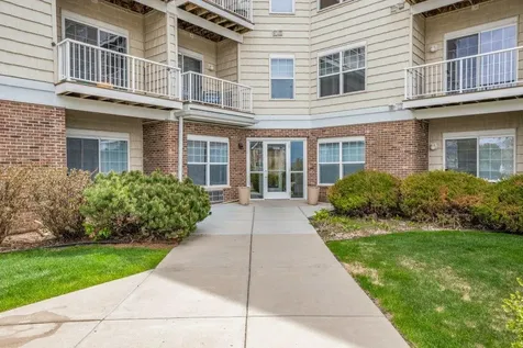 114200 Hundertmark Chaska MN 55318