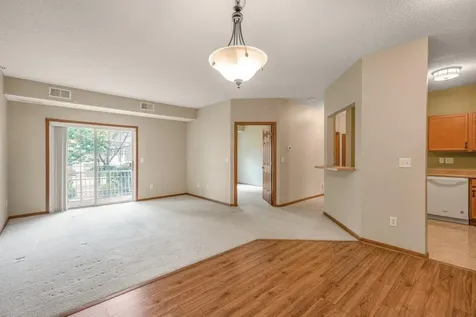 114200 Hundertmark Chaska MN 55318