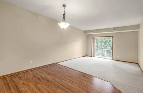 114200 Hundertmark Chaska MN 55318