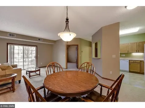 114200 Hundertmark Chaska MN 55318