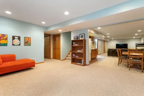 9112 Dunbar Knoll N Brooklyn Park MN 55443