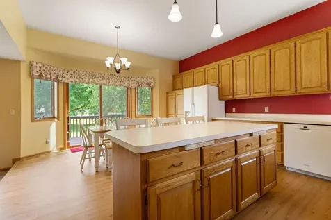 9112 Dunbar Knoll N Brooklyn Park MN 55443