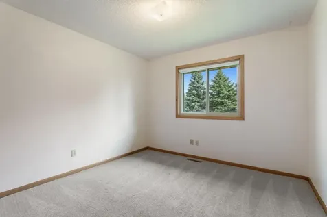 9112 Dunbar Knoll N Brooklyn Park MN 55443