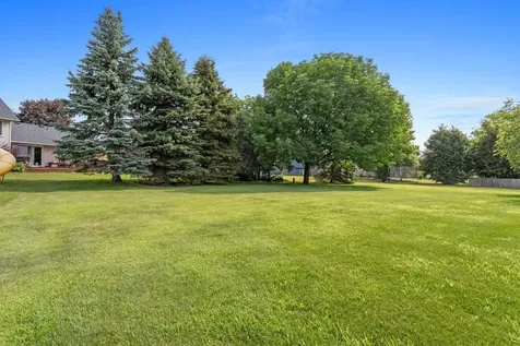 9112 Dunbar Knoll N Brooklyn Park MN 55443