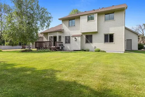 9112 Dunbar Knoll N Brooklyn Park MN 55443