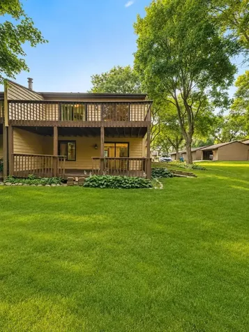 240 W Eagle Lake Drive Maple Grove MN 55369