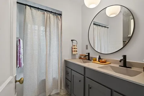124 Baker Street W Saint Paul MN 55107