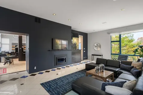 1128 Kenwood Parkway Minneapolis MN 55403