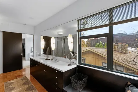 1128 Kenwood Parkway Minneapolis MN 55403
