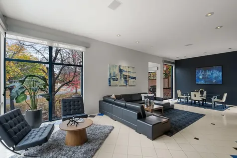 1128 Kenwood Parkway Minneapolis MN 55403