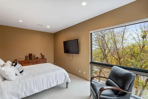 1128 Kenwood Parkway Minneapolis MN 55403