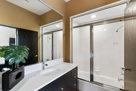 1128 Kenwood Parkway Minneapolis MN 55403