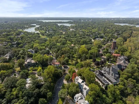 1128 Kenwood Parkway Minneapolis MN 55403