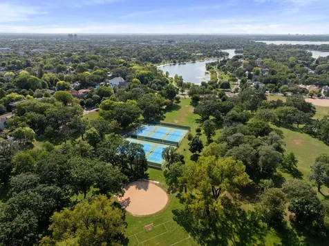 1128 Kenwood Parkway Minneapolis MN 55403