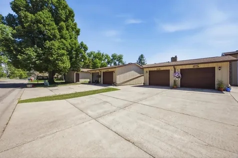 511 Caddy Avenue Moorhead MN 56560