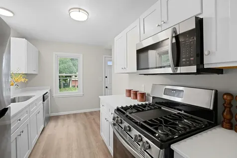 1181 Duluth Street Saint Paul MN 55106