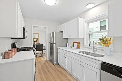 1181 Duluth Street Saint Paul MN 55106