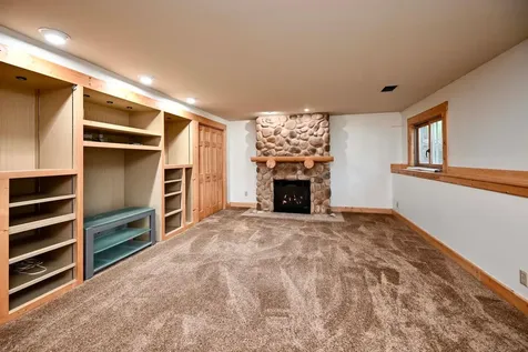 1555 48th Avenue Winona MN 55987