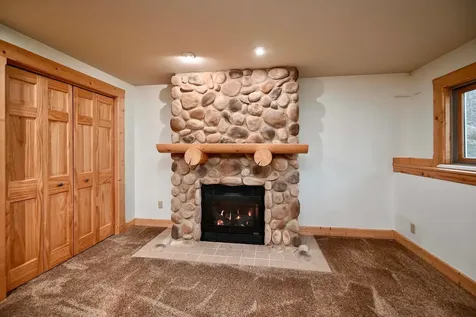 1555 48th Avenue Winona MN 55987