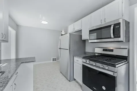 6107 Bryant Avenue N Brooklyn Center MN 55430