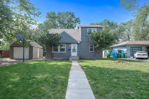 6107 Bryant Avenue N Brooklyn Center MN 55430