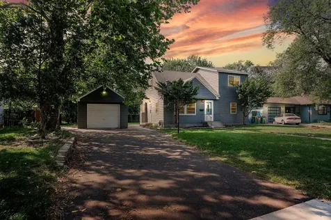 6107 Bryant Avenue N Brooklyn Center MN 55430