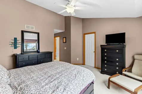 906 Village Parkway Circle Pines MN 55014