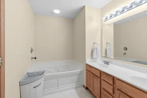 906 Village Parkway Circle Pines MN 55014