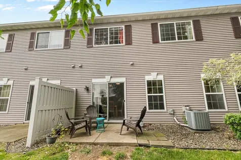 906 Village Parkway Circle Pines MN 55014