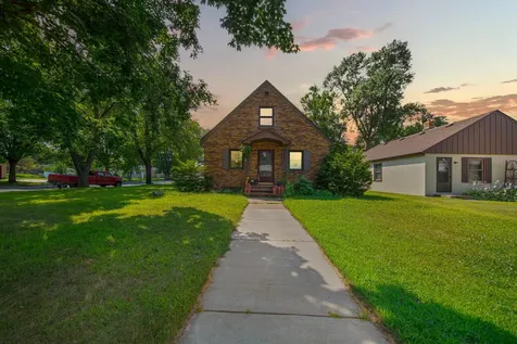 116 E Clinton Street Arlington MN 55307