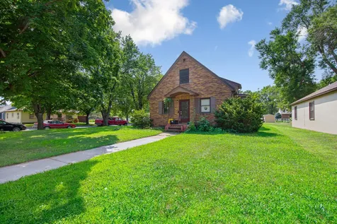 116 E Clinton Street Arlington MN 55307