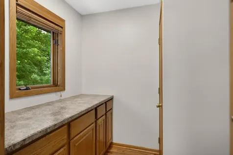 2064 Pin Oak Drive Eagan MN 55122