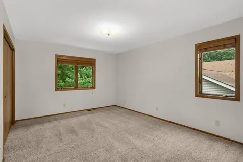 2064 Pin Oak Drive Eagan MN 55122