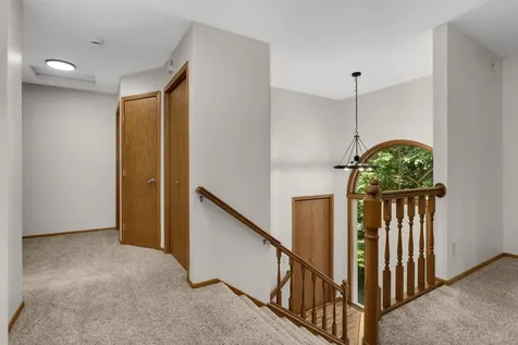 2064 Pin Oak Drive Eagan MN 55122