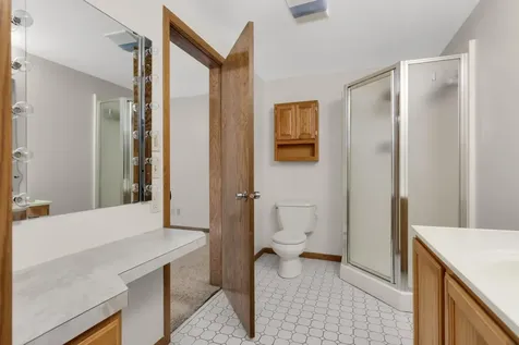 2064 Pin Oak Drive Eagan MN 55122