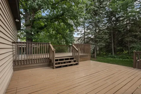 2064 Pin Oak Drive Eagan MN 55122