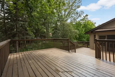 2064 Pin Oak Drive Eagan MN 55122