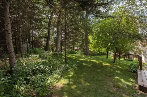 2064 Pin Oak Drive Eagan MN 55122