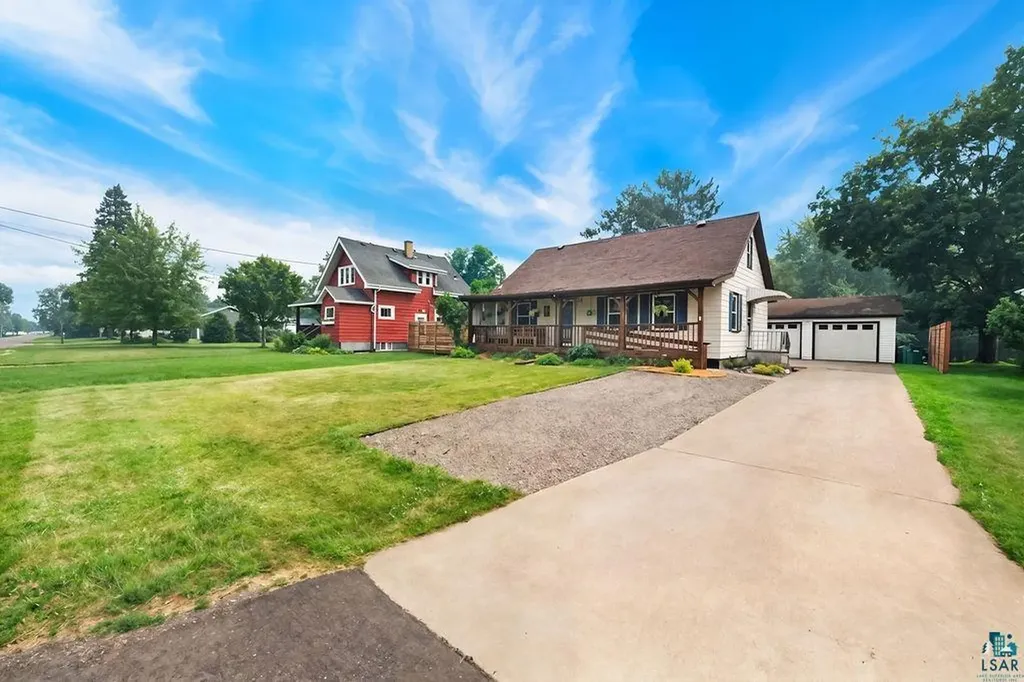 220 E Locust Street Duluth MN 55811