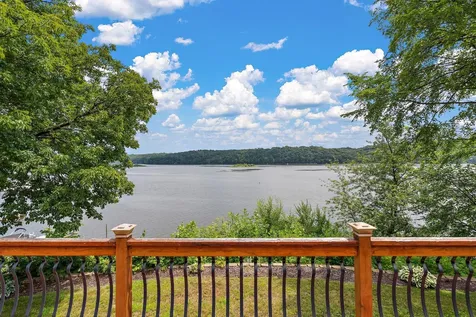 118 Lakeside Drive Stillwater MN 55082