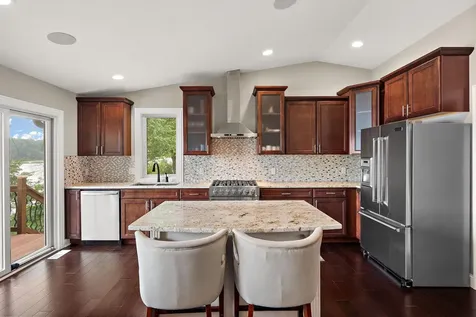118 Lakeside Drive Stillwater MN 55082