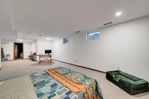 8359 Amsden Ridge Drive Bloomington MN 55438