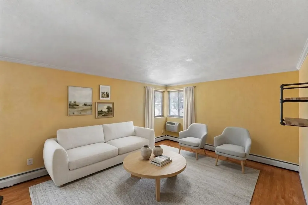 3120 Hennepin Avenue Minneapolis MN 55408