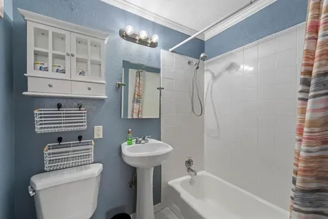 3120 Hennepin Avenue Minneapolis MN 55408